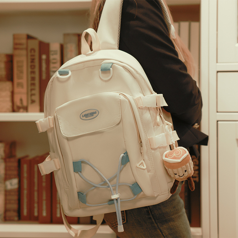 The schoolbag is a niche design for middle school girls, a retro Japanese style backpack with a high level of appearance, and a high school student backpack that is trendy for girls full figure