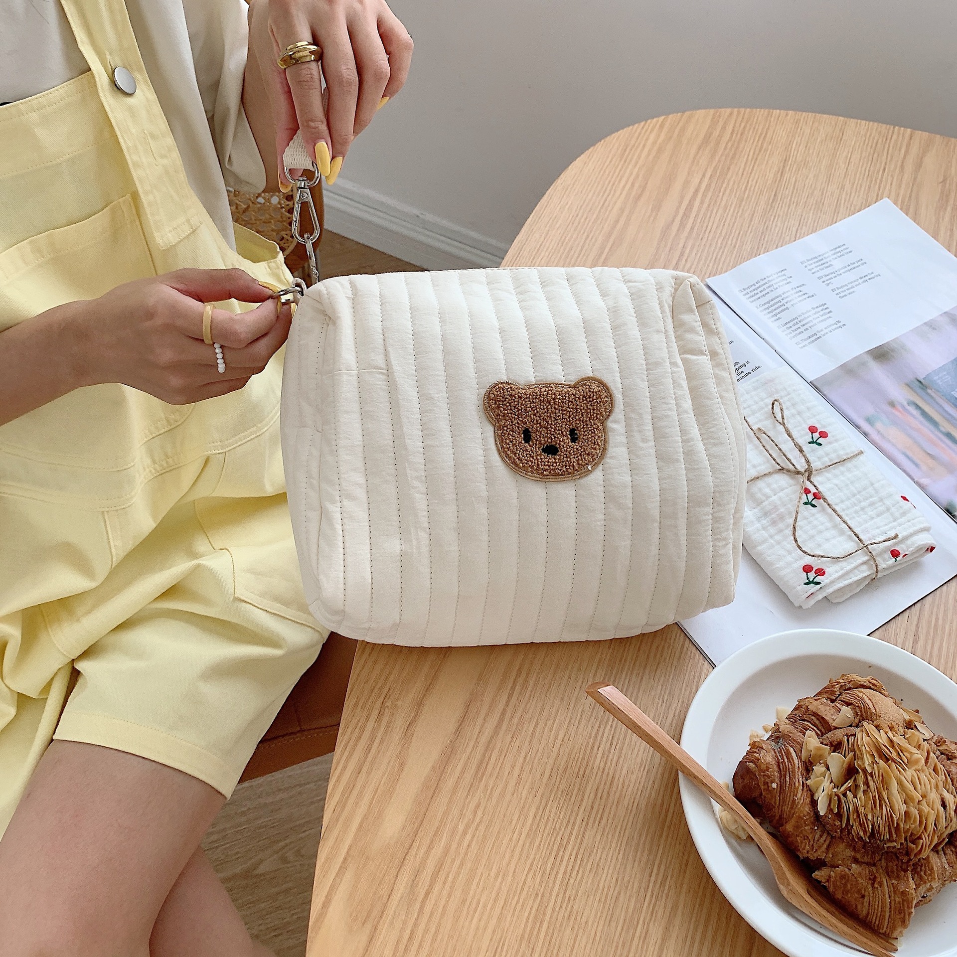 21131 InS-style quilted and embroidered baby cotton stroller hanging bag Mommy bag Storage cosmetic bag handbag Specification drawing