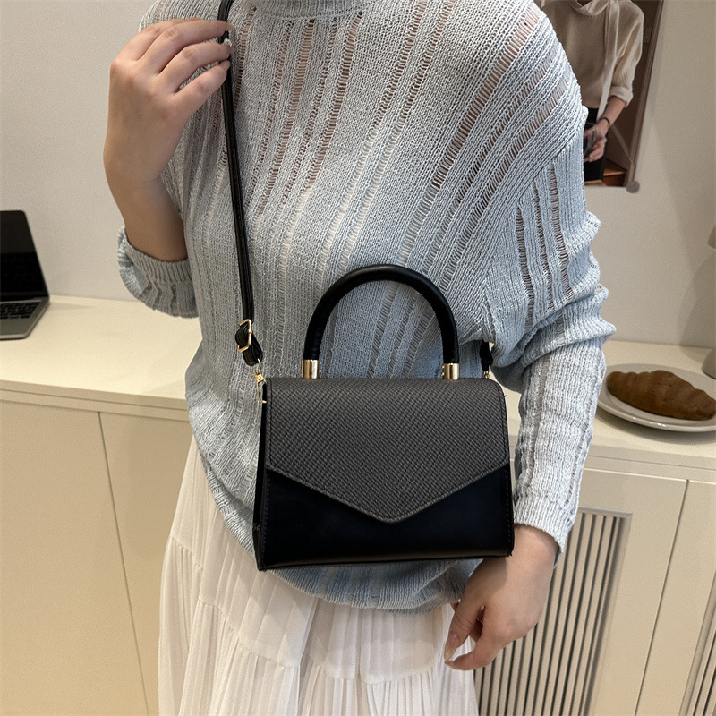 2025 New stylish and simple Korean style handbag, women's single-shoulder bag, ins embroidered thread small square bag, trendy crossbody bag Specification drawing