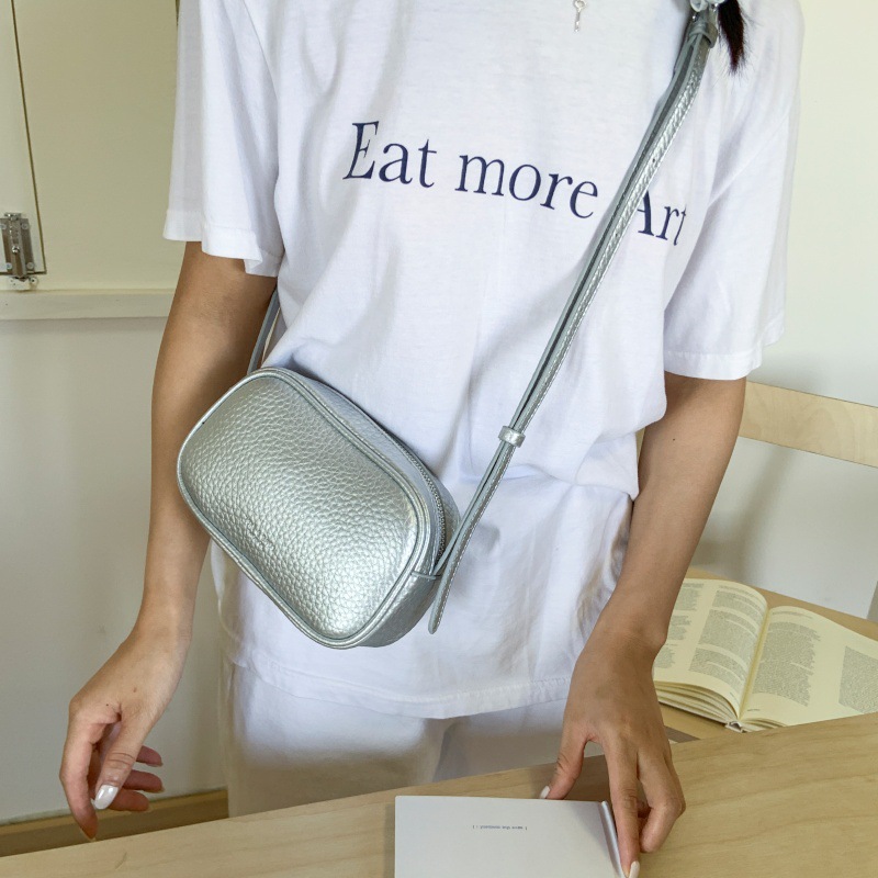 Soft leather mini square bag with a high-end feel, a new Korean-style fashionable single-shoulder bag in 2025, a simple crossbody bag Application Scenario