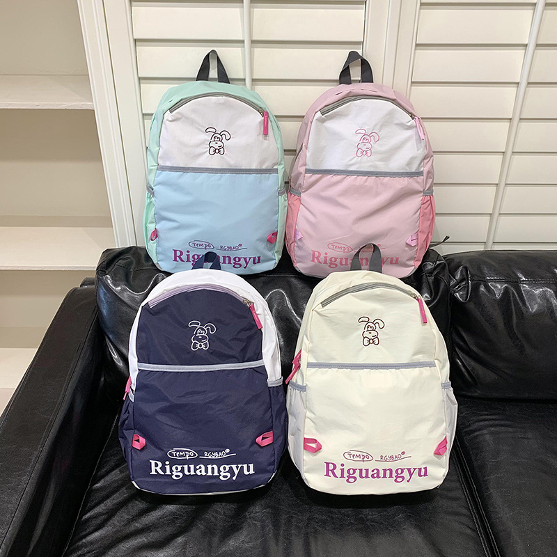 New high-appearancelevel backpack, Korean style ins travel bag backpack, simple and lightweight nylon outdoor large-capacity schoolbag Application Scenario