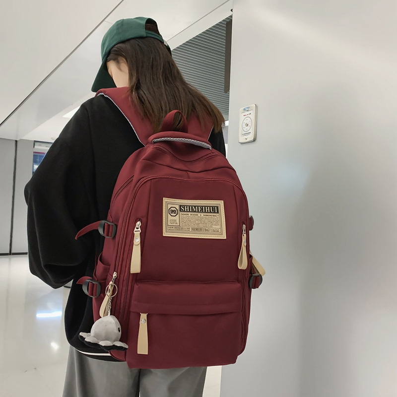 Junior high school backpack for both boys and girls, high appearance level, dirt-resistant casual travel bag, large-capacity computer bag Application Scenario