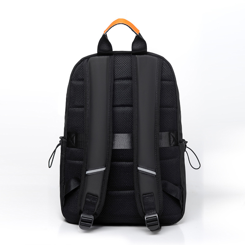 New fashionable and lightweight backpack for men, a large-capacity USB charging laptop bag Specification drawing