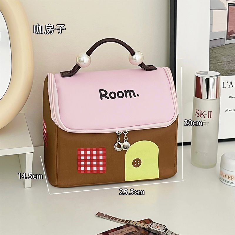 High appearance level dopamine House makeup bag for girls, large capacity partition hand-held waterproof bag, travel portable storage bag Application Scenario