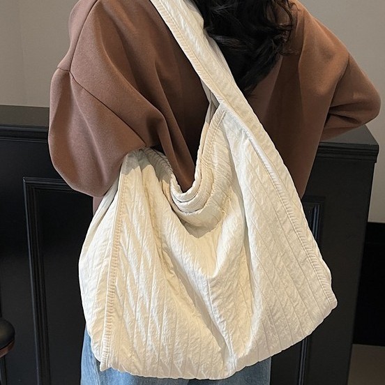 2025 New style simple and artistic single-shoulder fabric bag for girls, sports commuting tote bag, large-capacity underarm bag for women Specification drawing