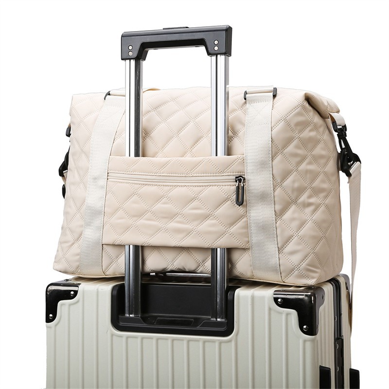 Wholesale of Oxford cloth simple yoga bags, portable fitness bags, dry and wet separated swimming bags, and outdoor leisure travel bags Application Scenario