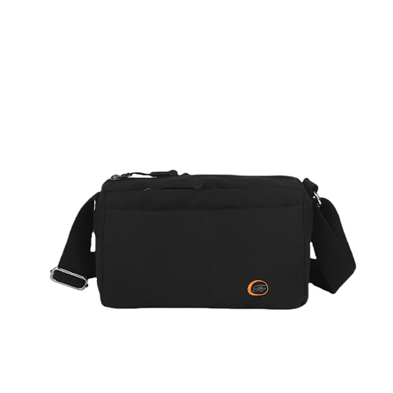 Waterproof nylon fabric bag, large capacity small square bag, crossbody bag, new versatile, casual, light and sporty style single-shoulder bag, trendy Item Picture