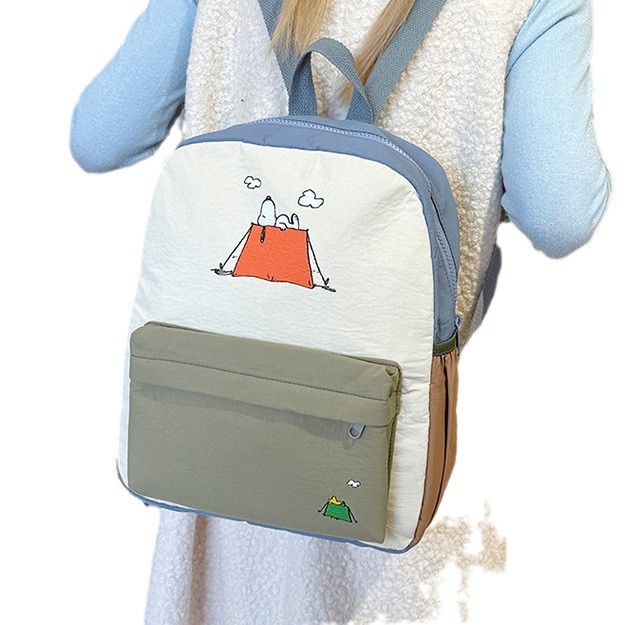 New lightweight small tent Snoopy print children's backpack, parent-child small schoolbag, color-blocking cute cartoon backpack Item Picture