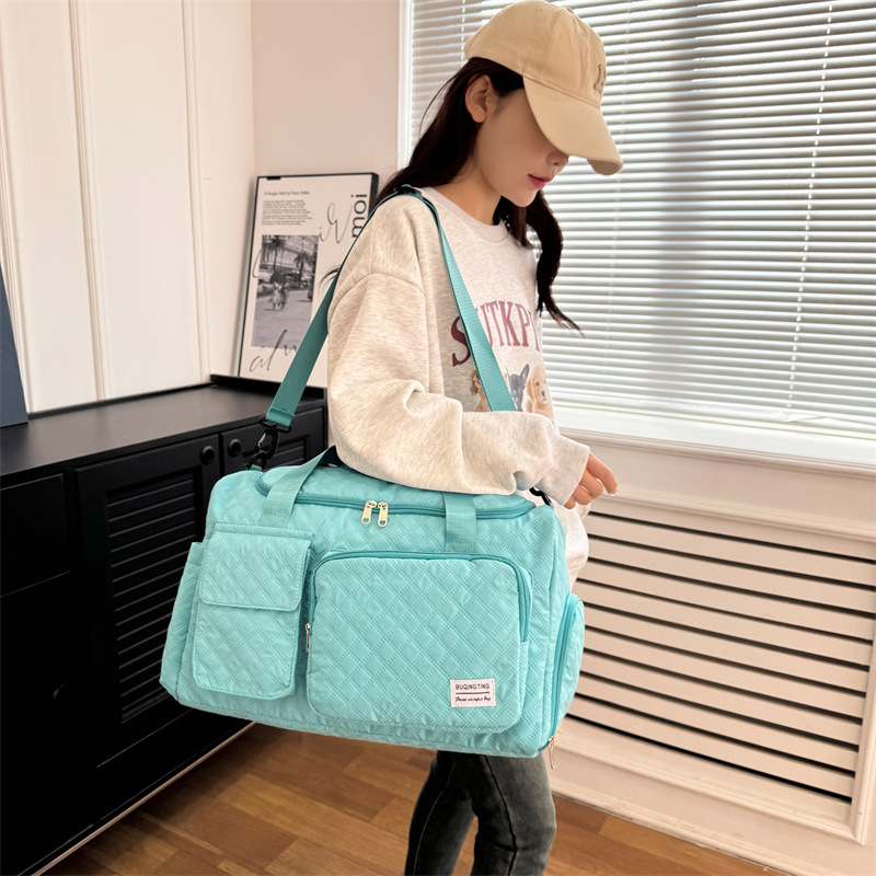 Dry-wet separation fitness bag, men's large-capacity casual training yoga bag, single-shoulder crossbody luggage bag, short-distance travel bag Specification drawing