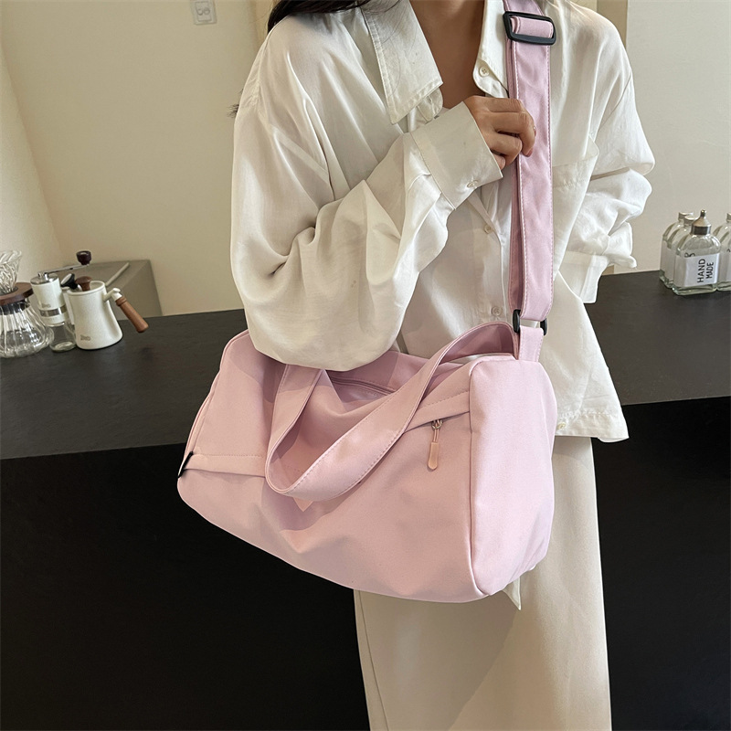 Casual dry-wet separated fitness bag, solid-color simple casual yoga exercise bag, large-capacity short-distance single-shoulder travel bag details Picture