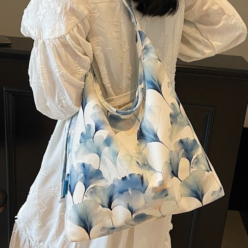 A new large-capacity, fresh crossbody bag with a Korean style, featuring a niche design, multi-color printed handbags, versatile underarm bags Specification drawing