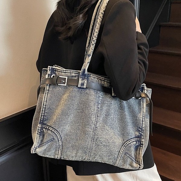 The 2025 new Spring/summer light luxury niche high-end underarm bag, tote bag, single-shoulder crossbody denim women's bag Specification drawing