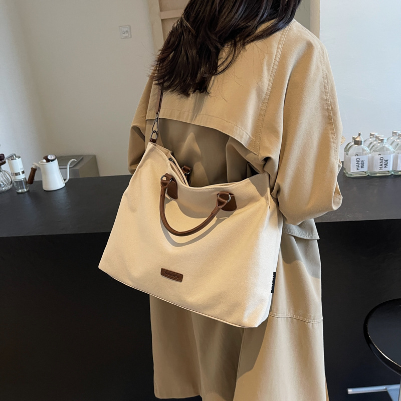 Casual canvas bag for women, 2024 new style, college student commuting tote bag, large capacity crossbody handbag full figure
