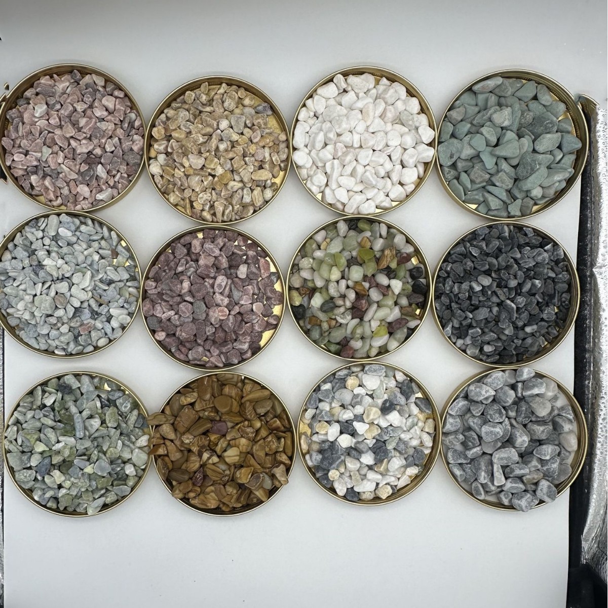Washed gravel, adhesive stone, rice-washed stone, colored water-polished gravel, permeable pavement, exposed aggregate, gravel, crushed stone, pebble details Picture