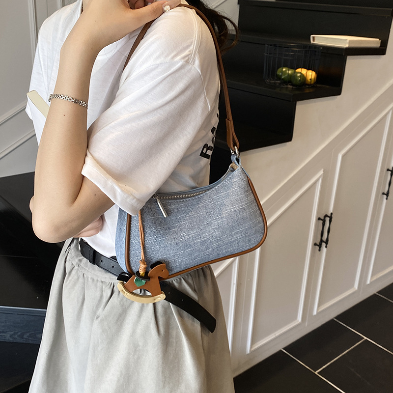 High-end underarm bag, 2025 new niche small square bag, trendy single-shoulder bag, fashionable handbag, patchwork crossbody bag details Picture