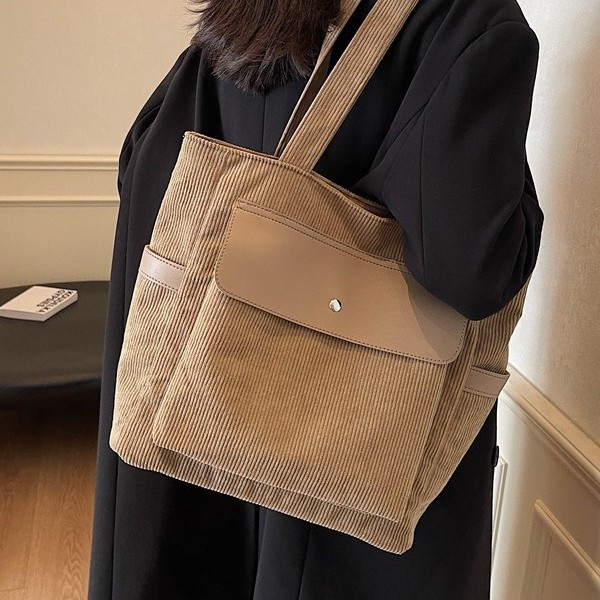 Korean student schoolbag with large capacity, artistic and simple corduroy handbag for women, new Japanese corduroy crossbody bag for women full figure