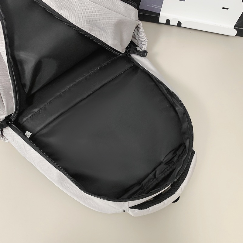Male schoolbag, Korean version of high school Central dormitory ulzzang, large-capacity ins trendy backpack for college students, couple computer backpack Application Scenario