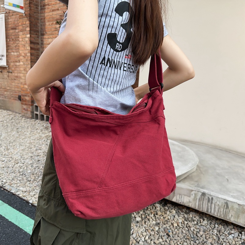 Canvas bag, Japanese and Korean style, artistic college student single-shoulder bag, simple solid color class bag, large capacity crossbody bag full figure