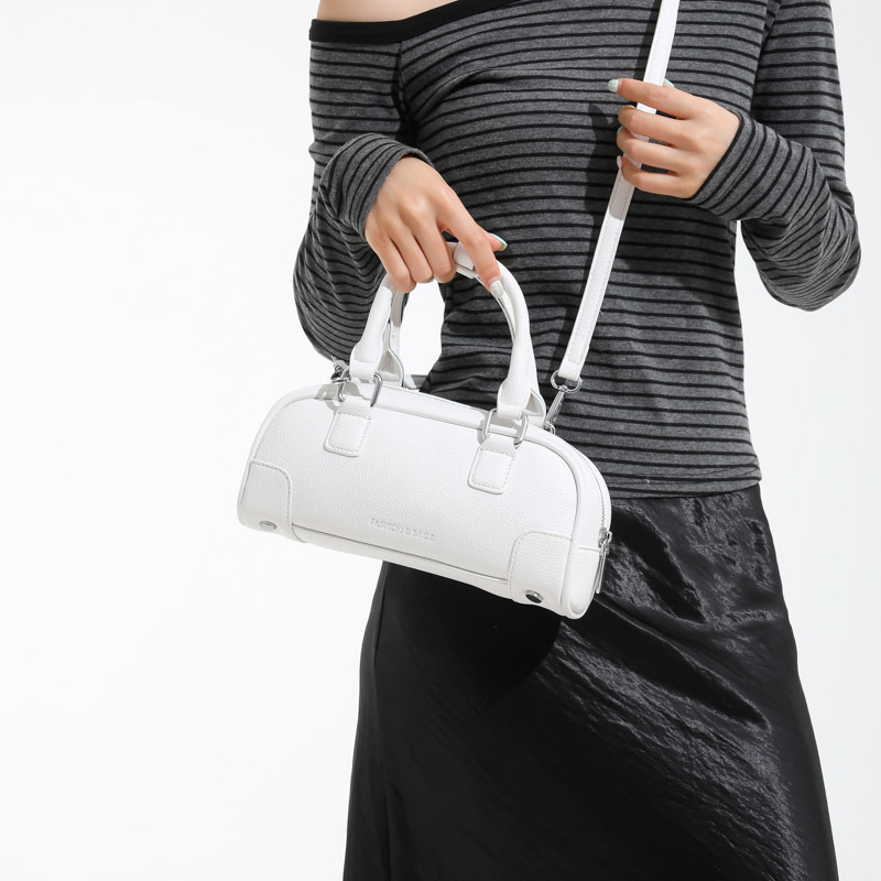 Fashionable handbag for women, simple and elegant texture, pillow bag, 2025 new style, stylish single-shoulder bag, casual and trendy crossbody bag details Picture