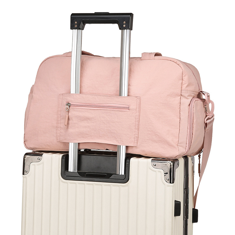 Sports and fitness bags, yoga bags, storage bags, dry and wet separation bags, swimming training bags, large-capacity commuting hand-held travel bags Specification drawing