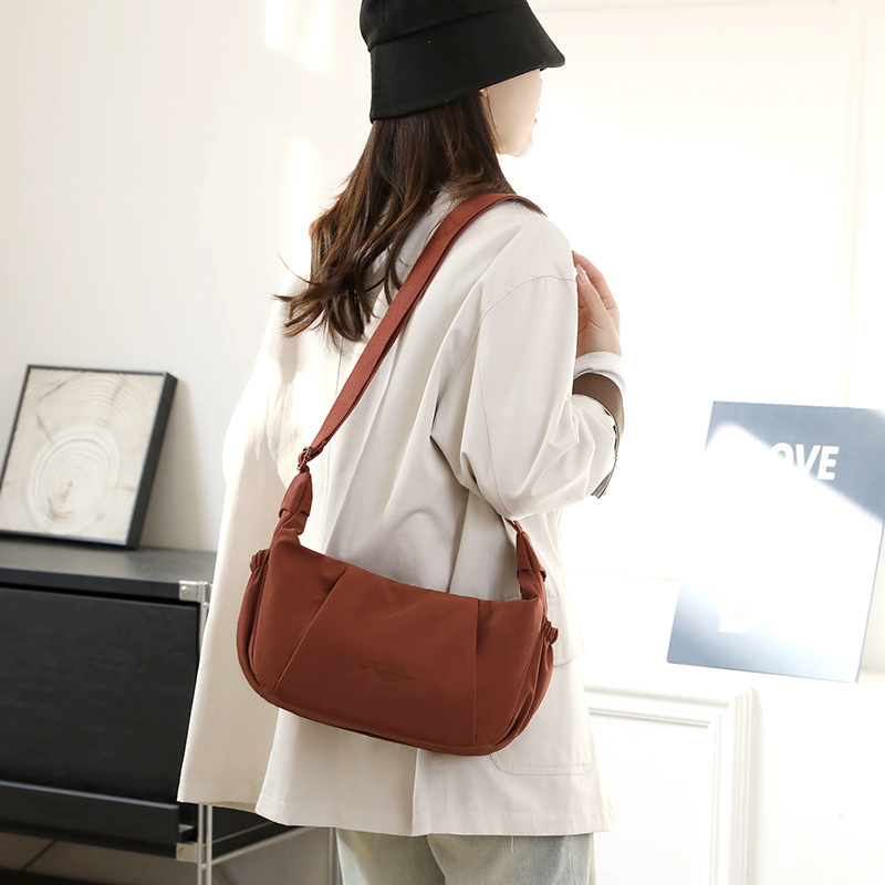 Colorful Fox's new cross-border women's crossbody bag, multi-layered horn bag for women, casual water-resistant single-shoulder bag Specification drawing