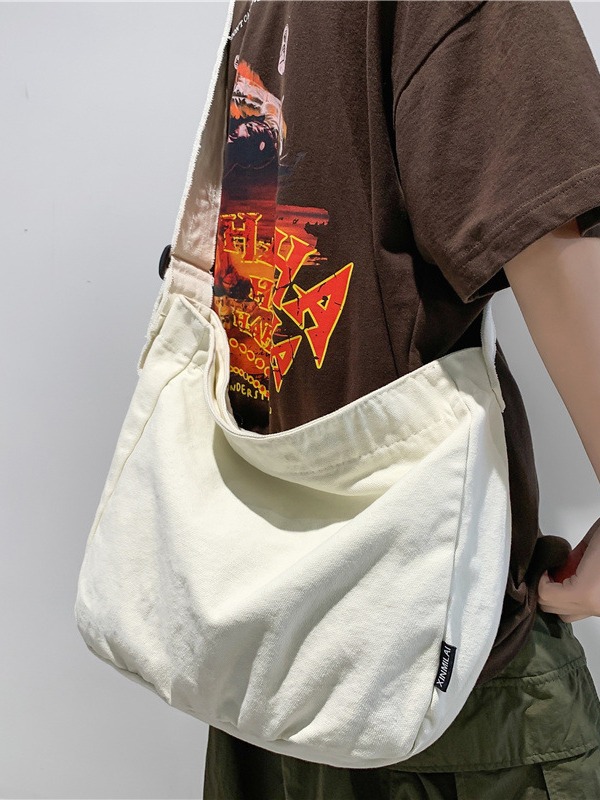 Japanese-style casual canvas bag for women, washed and aged, with unique frilled edges, crossbody bag, large-capacity artistic single-shoulder bag, tote bag Item Picture