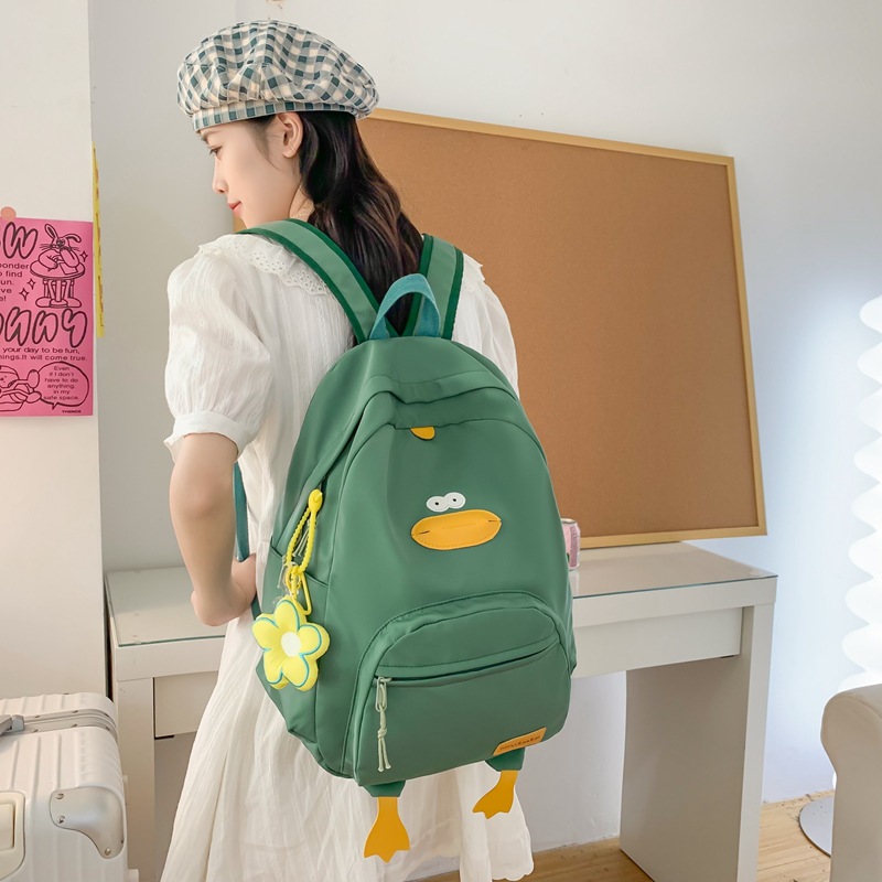 High school schoolbag, girls' backpack, cute Japanese-style little duck, large-capacity schoolbag for primary and secondary school students Application Scenario