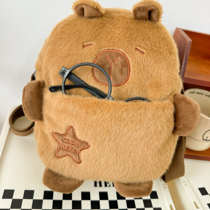 New Capibara plush mobile phone small bag, women's autumn and winter cartoon capybara crossbody bag, durable commuting chest bag Application Scenario