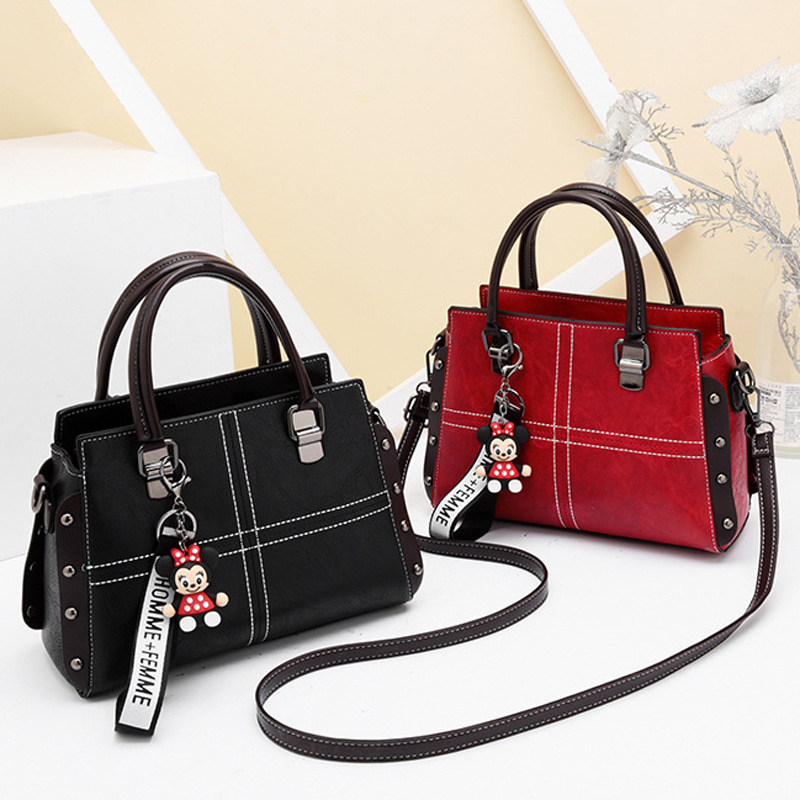 2022 New style women's bags: Korean-style personalized single-shoulder bag, fashionable and versatile crossbody bag, women's casual handbag details Picture