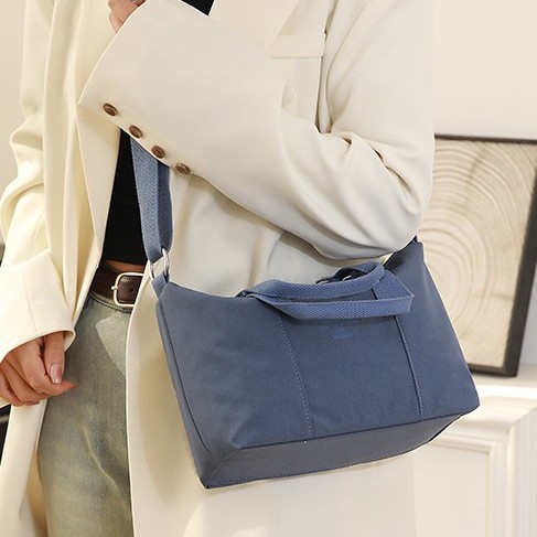 Japanese-style washed canvas bag for women, new large-capacity crossbody bag, fashionable casual handbag, color-blocking tote bag for women details Picture