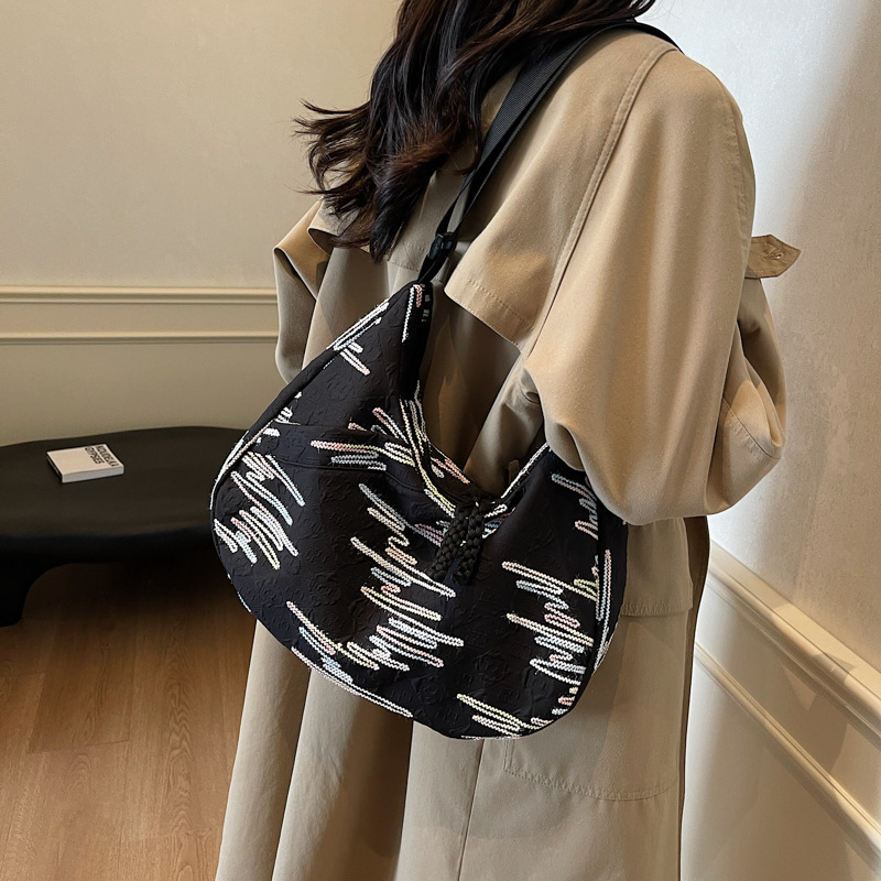 Large-capacity underarm bag 2024 autumn/Winter new trendy and simple dumpling bag crossbody bag for women's fashionable and casual single-shoulder bag details Picture