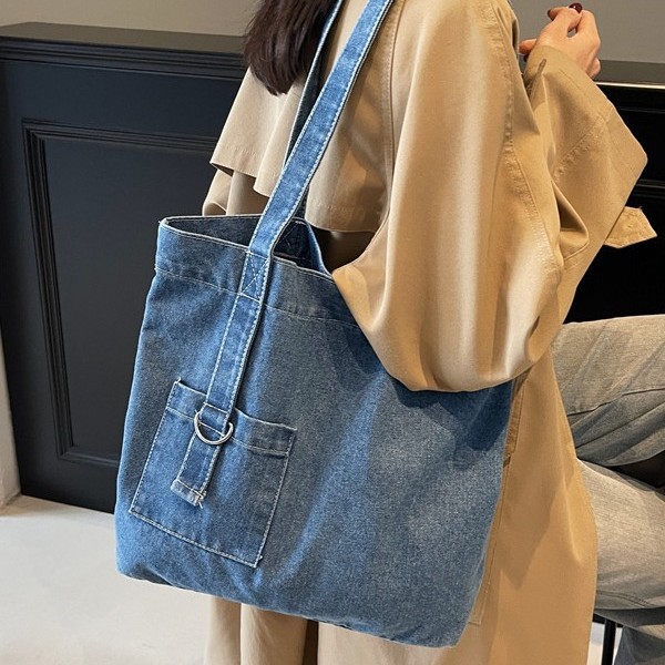 Retro denim bag for women, large-capacity single-shoulder hand-carry shopping bag, niche artistic Japanese and Korean casual and versatile tote bag Application Scenario