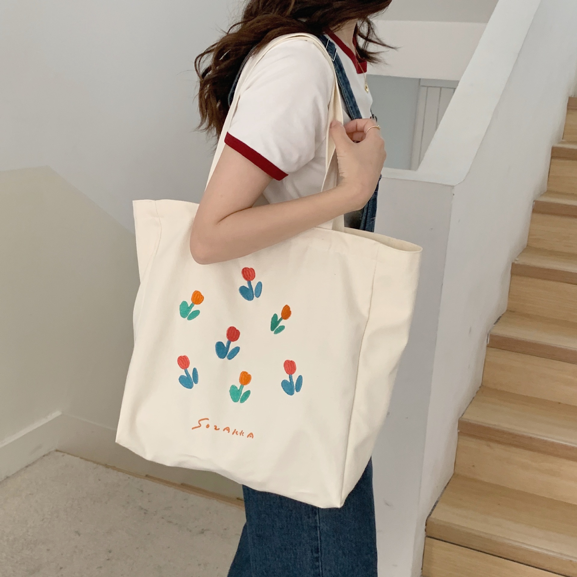 2581 Cute color-blocked tulip single-shoulder canvas bag, simple and fresh student tote bag for class details Picture