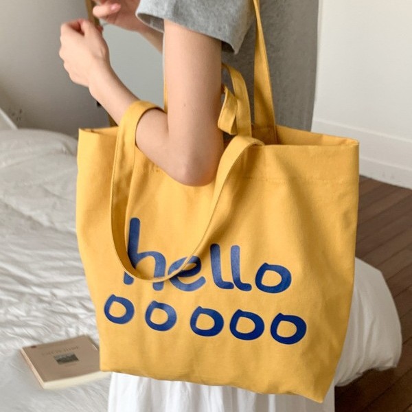 The Korean casual color-blocking letter summer new handbag is eye-catching and versatile. Dopamine college student single-shoulder bag Specification drawing
