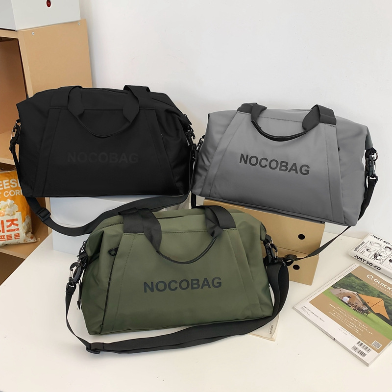 New simple and casual crossbody bag, multi-functional lightweight hand-held travel bag, suitable for both men and women, fashionable and versatile fitness bag Specification drawing