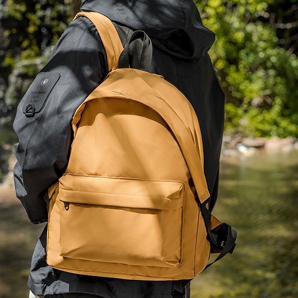 A fashionable, lightweight and versatile backpack for both men and women, an Instagram travel mini backpack and an outdoor bag full figure