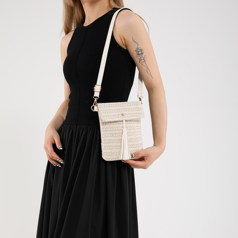 Retro straw woven small bag for women 2024 new style, trendy country style casual woven bag, artistic style mobile phone bag, crossbody bag details Picture