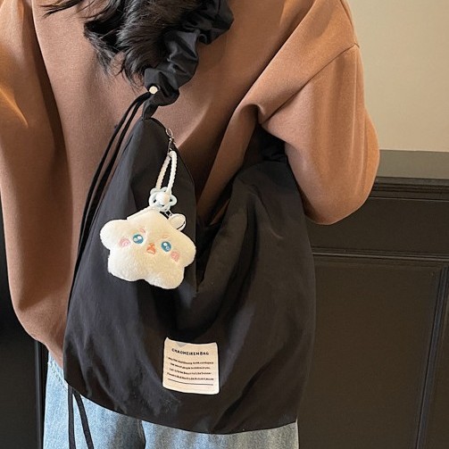 A new cream candy-colored single-shoulder canvas bag for spring and summer, with a large-capacity handbag, mommy bag and underarm bag Specification drawing