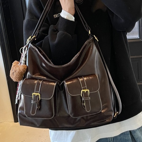 Spring 2025 new niche handbag, fashionable commuting retro single-shoulder underarm bag, large-capacity crossbody bucket bag Specification drawing