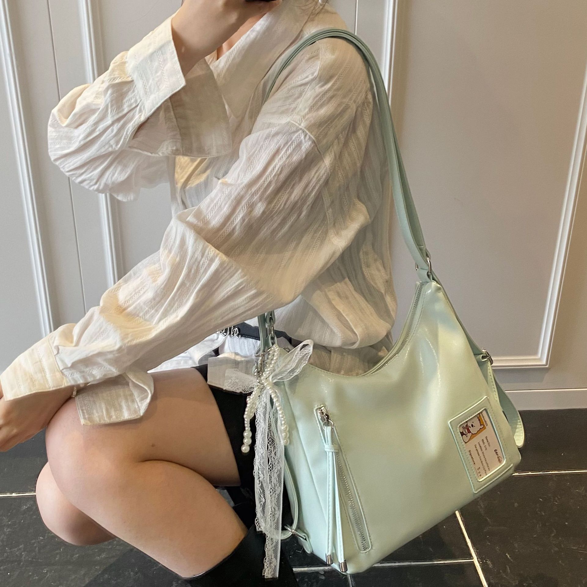 High-end style bag for ladies, 2025 New trendy texture single-shoulder bag, large-capacity tote bag, multi-functional backpack Specification drawing