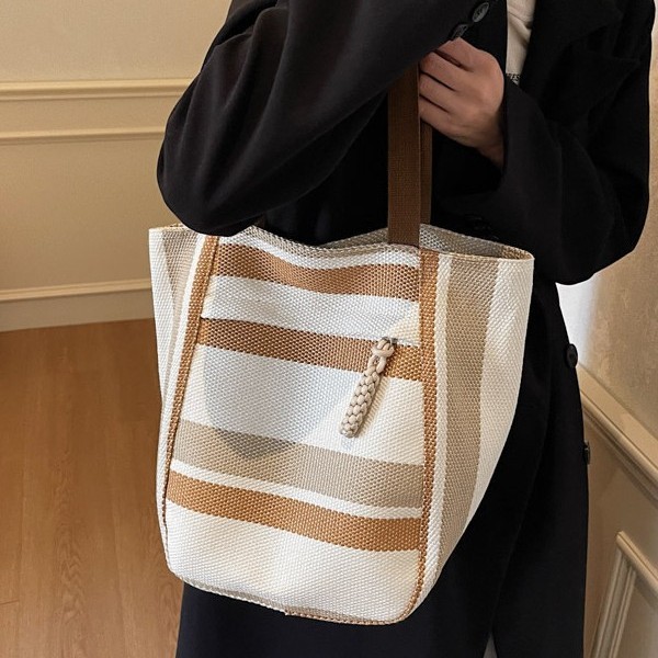 New ladies' handbags: large-capacity checkered canvas bag, high-end commuting tote bag, laid-back style single-shoulder bag Specification drawing