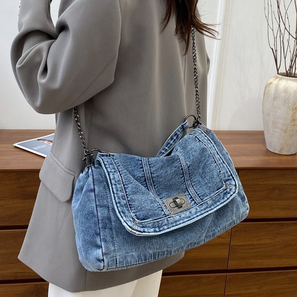Cross-border denim bag for women 2025 Spring/Summer New fashion chain bag, large-capacity tote bag, single-shoulder bag Application Scenario