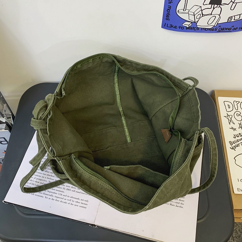 Washed canvas bag for women, Japanese-style simple large-capacity crossbody bag, laid-back style college student class bag, single-shoulder bag for women Application Scenario