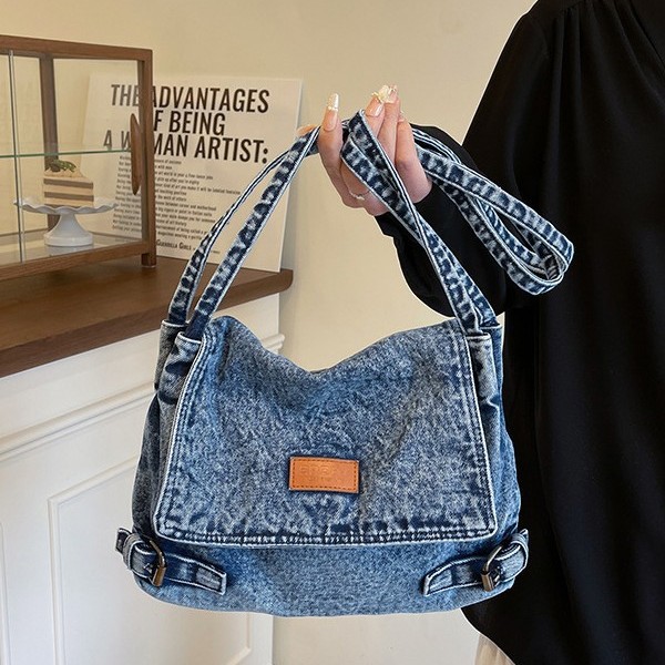 2025 Denim bag, new style tote bag, laid-back single-shoulder bag, large-capacity design, trendy crossbody bag Specification drawing
