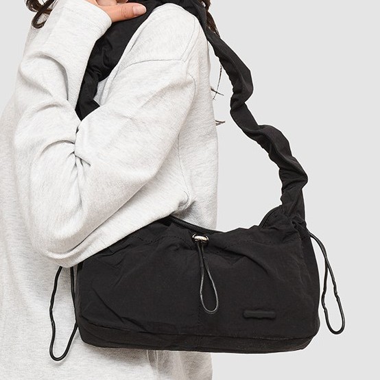 Fashionable single-shoulder casual bag, pleated underarm cloud bag, simple and elegant Korean-style single-shoulder bag, high-end quality single-shoulder bag full figure