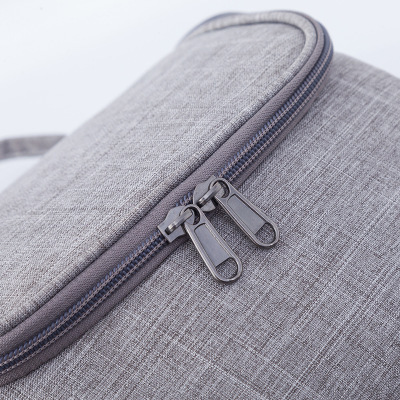 New Korean cationic toiletry bag with hooks, portable travel makeup bag, large-capacity cosmetics and bathroom storage bag Application Scenario