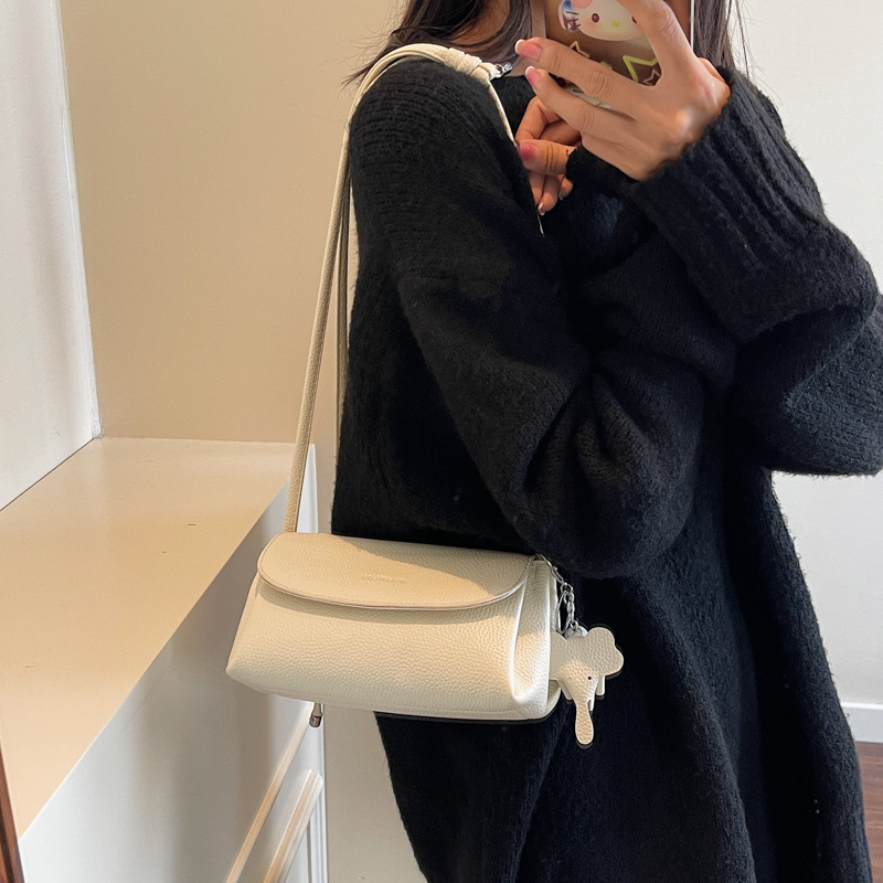 Fashionable and popular underarm bag 2025 new trendy bestseller women's bag, soft leather single-shoulder bag, high-quality niche crossbody bag details Picture