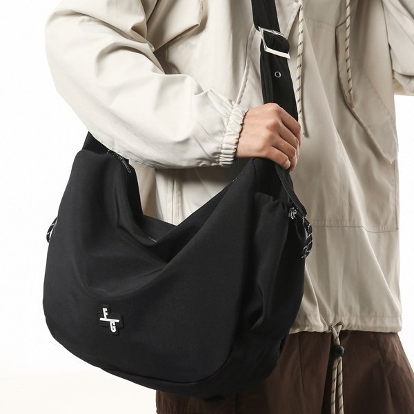 Crossbody bag for women 2024 New large-capacity single-shoulder bag, versatile for sports, dumpling Bag for women's casual commuting backpack details Picture