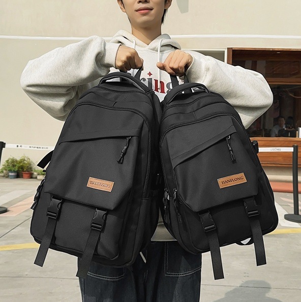 Men's Japanese-style casual, versatile and simple backpack for junior high school, senior high school and college students. Large-capacity computer backpack for women full figure