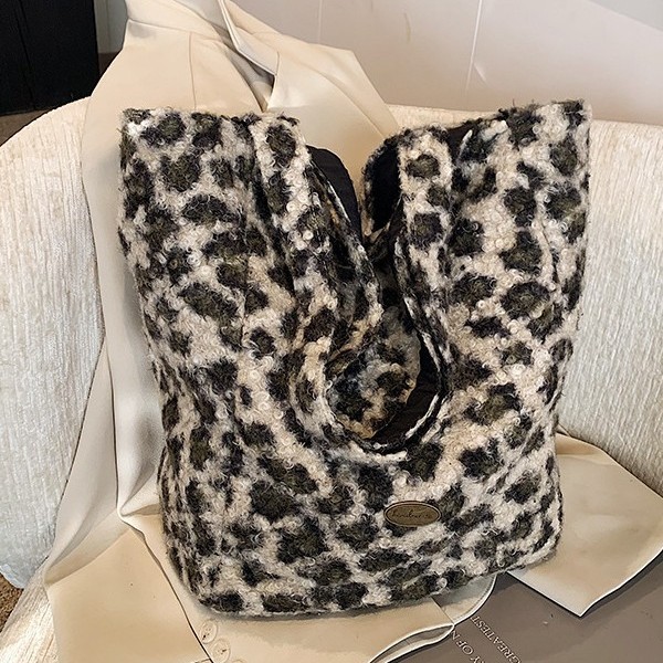 2024 Autumn/Winter retro new leopard print casual fur Korean ins style double-sided backpack large capacity single-shoulder tote bag full figure